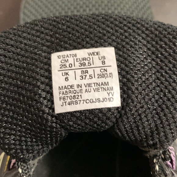 Gently Used - only worn once - too small - - Picture 5 of 5